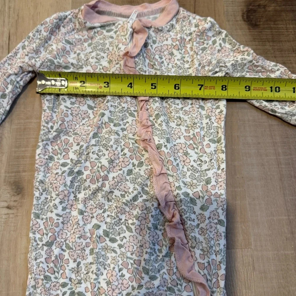 Milk berry Baby Girls Floral Pink Ruffle One-Piece Footed Pajamas size 3 months